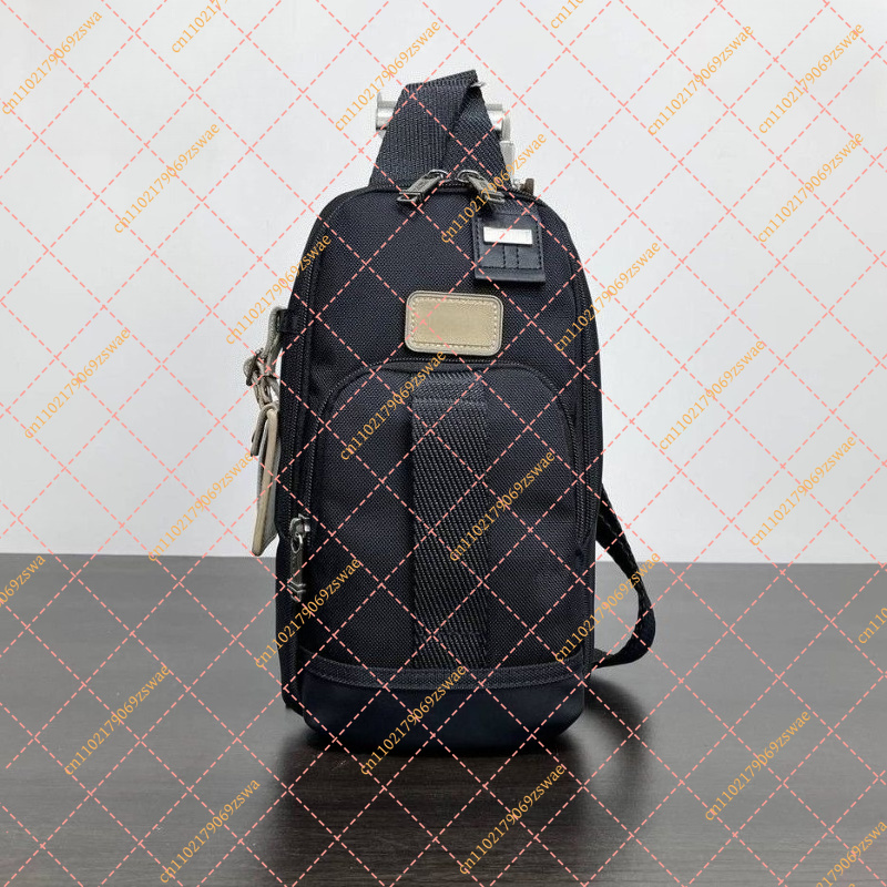Edc Carry Essentials - Smukła torba na klatkę piersiową z